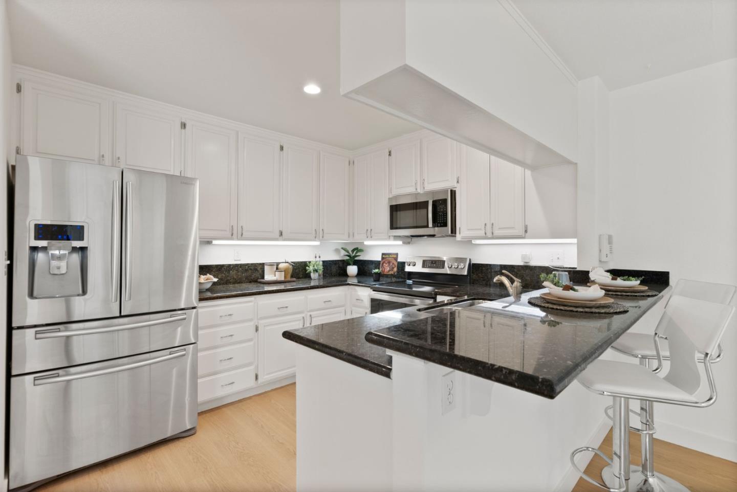 Detail Gallery Image 16 of 48 For 320 Treasure Island Dr, Belmont,  CA 94002 - 3 Beds | 2/1 Baths