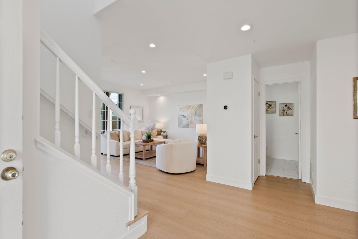 Detail Gallery Image 5 of 48 For 320 Treasure Island Dr, Belmont,  CA 94002 - 3 Beds | 2/1 Baths