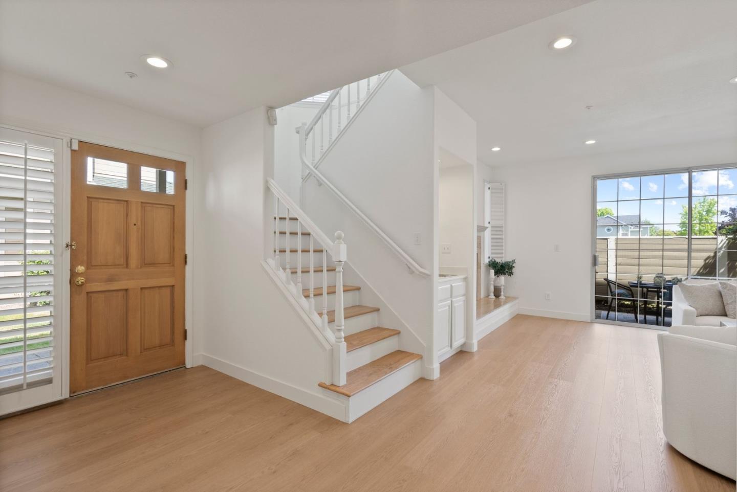 Detail Gallery Image 6 of 48 For 320 Treasure Island Dr, Belmont,  CA 94002 - 3 Beds | 2/1 Baths