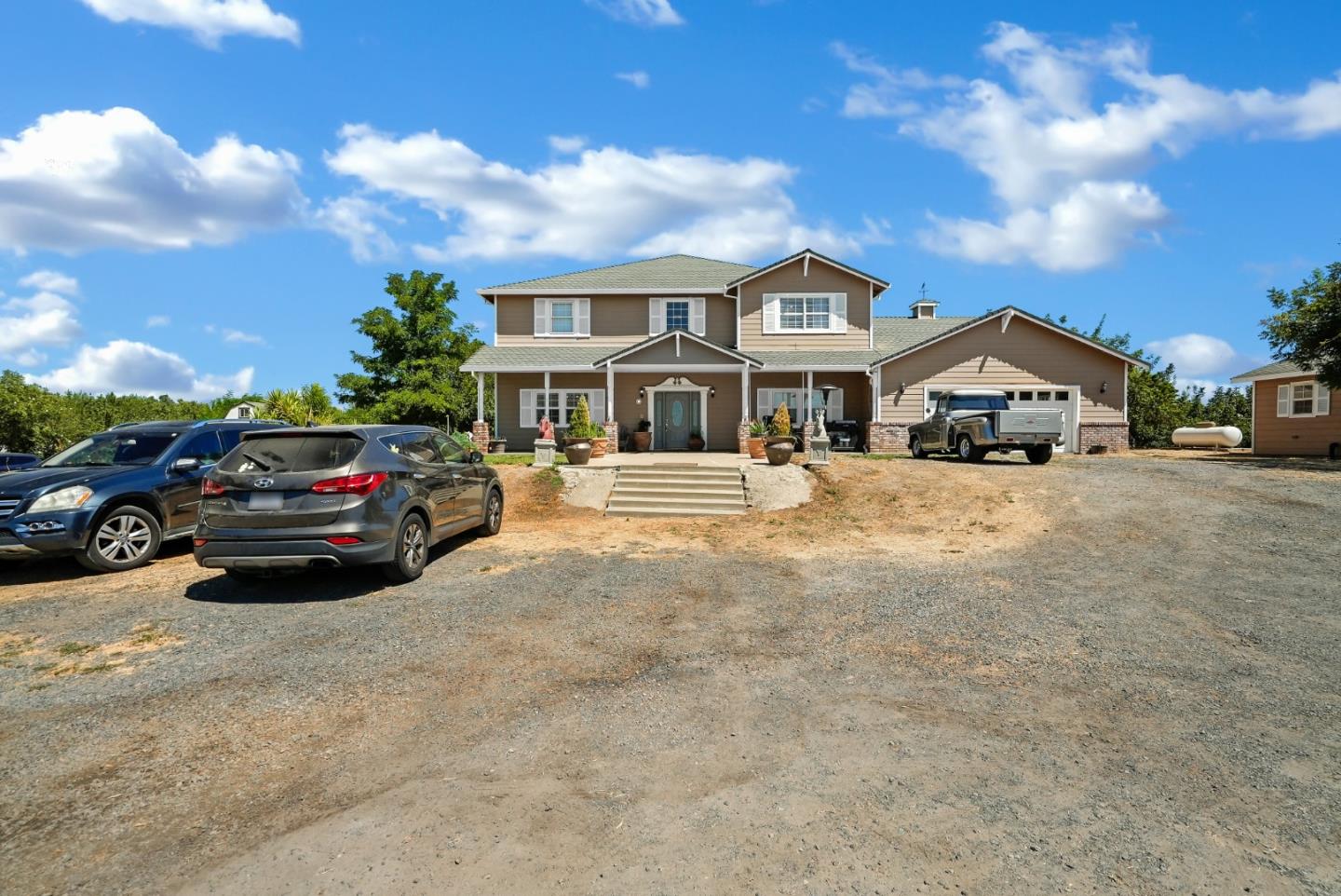 Detail Gallery Image 6 of 105 For 30200 Garden Rd, Manteca,  CA 95337 - 4 Beds | 4/1 Baths