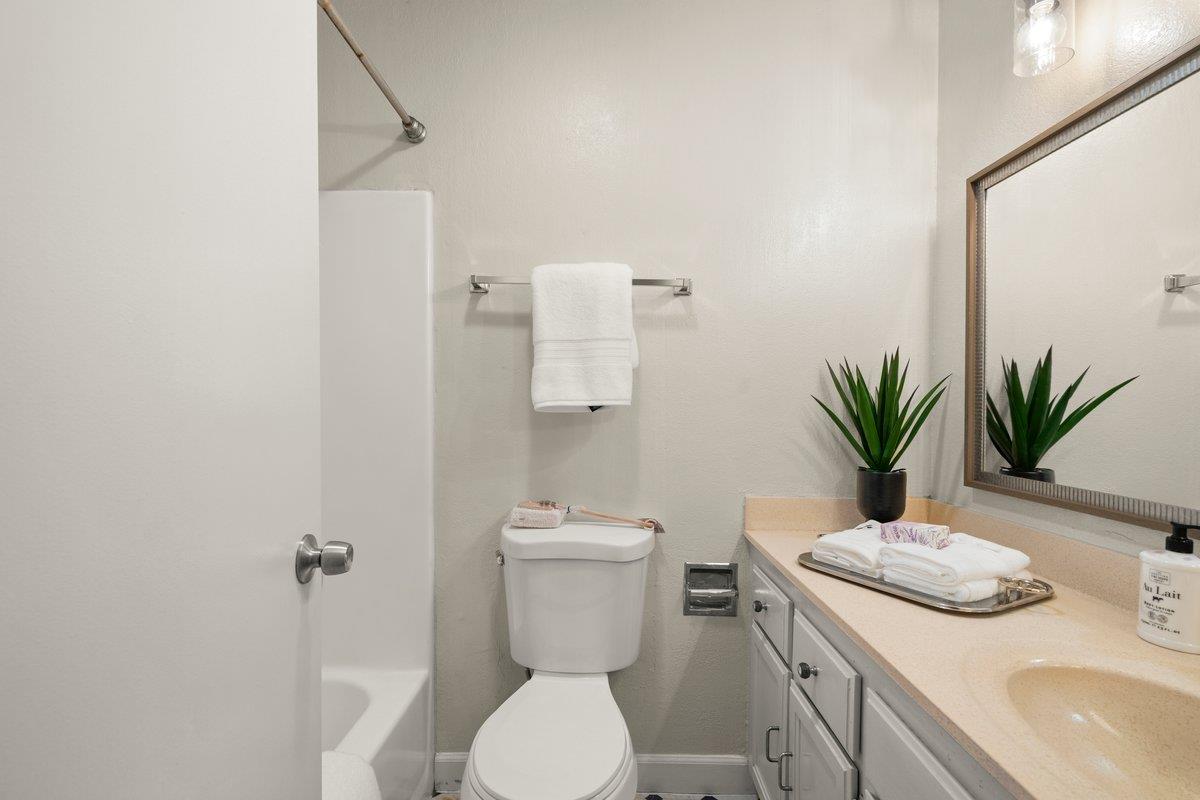 Detail Gallery Image 16 of 23 For 3591 S Bascom Ave #13,  Campbell,  CA 95008 - 2 Beds | 1/1 Baths