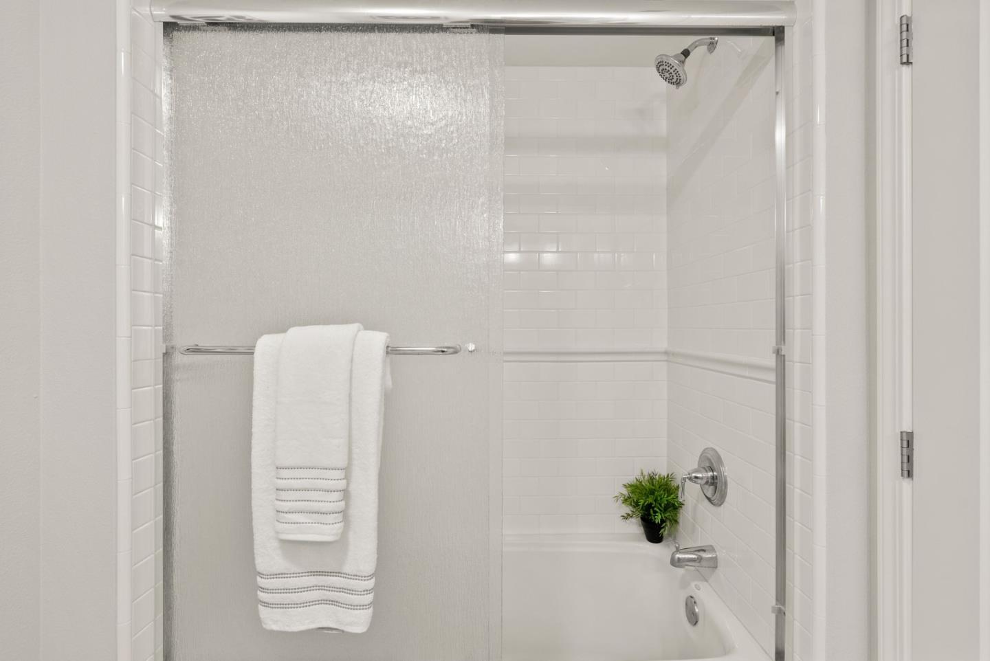 Detail Gallery Image 17 of 37 For 1001 Laurel St #306,  San Carlos,  CA 94070 - 2 Beds | 2 Baths