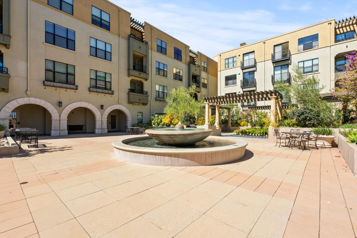 Detail Gallery Image 33 of 37 For 1001 Laurel St #306,  San Carlos,  CA 94070 - 2 Beds | 2 Baths