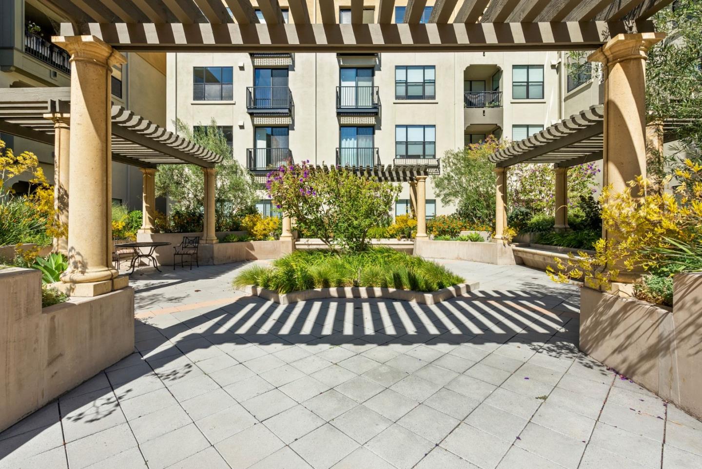 Detail Gallery Image 34 of 37 For 1001 Laurel St #306,  San Carlos,  CA 94070 - 2 Beds | 2 Baths