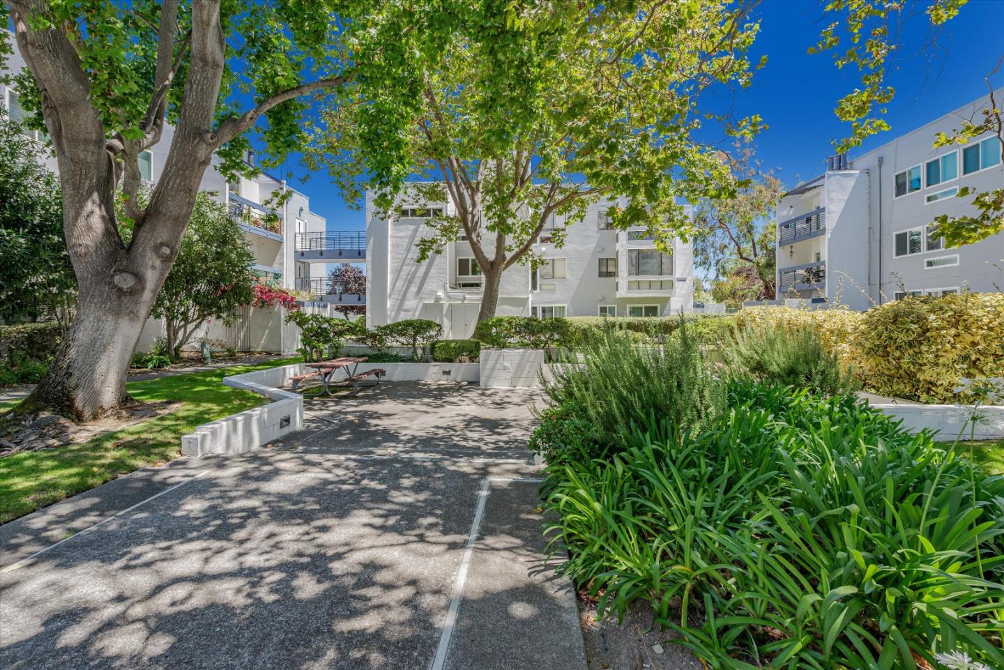 Detail Gallery Image 34 of 41 For 1049 Shell Blvd #5,  Foster City,  CA 94404 - 2 Beds | 2 Baths