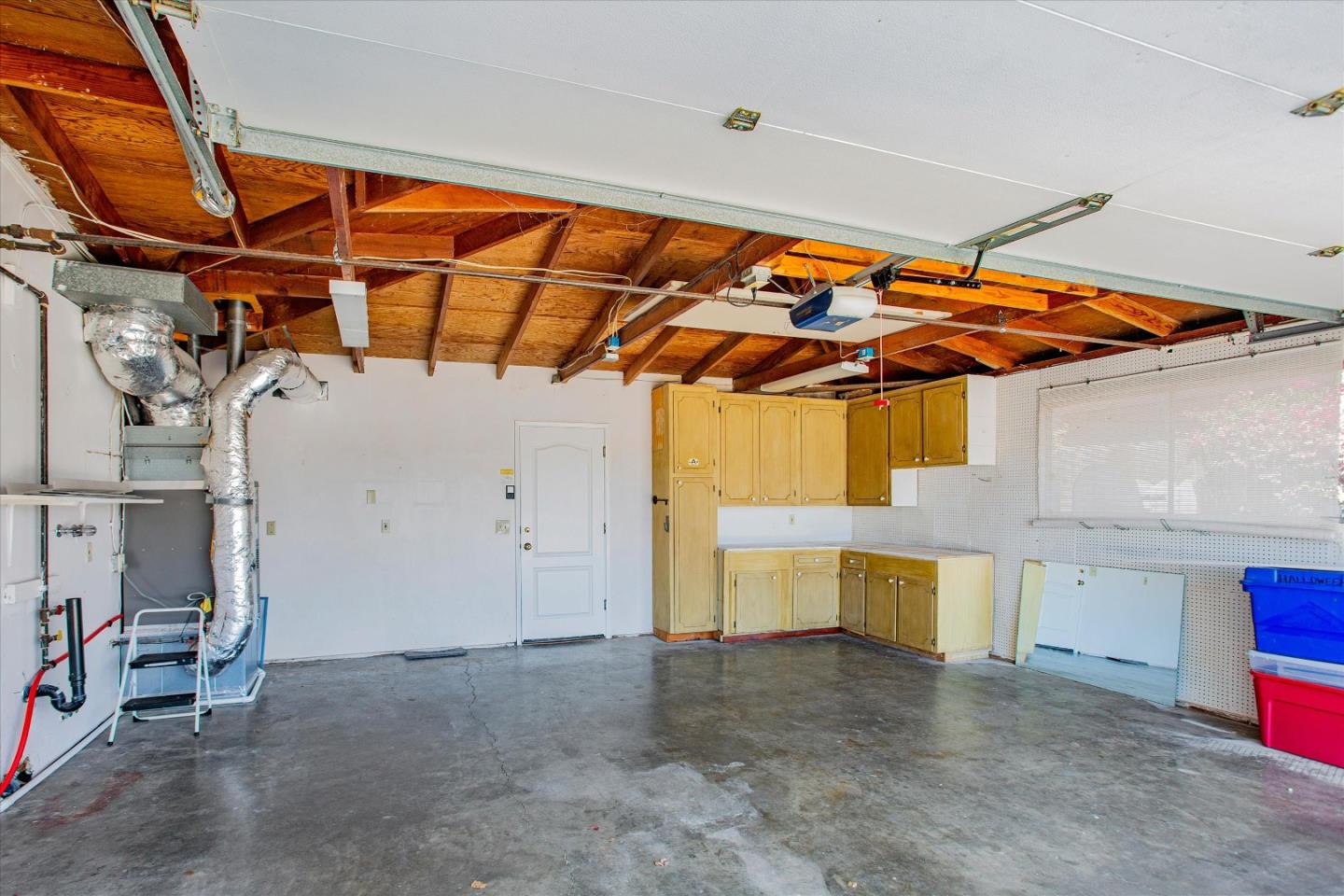 Detail Gallery Image 33 of 35 For 1001 Tweed St, Seaside,  CA 93955 - 3 Beds | 2 Baths