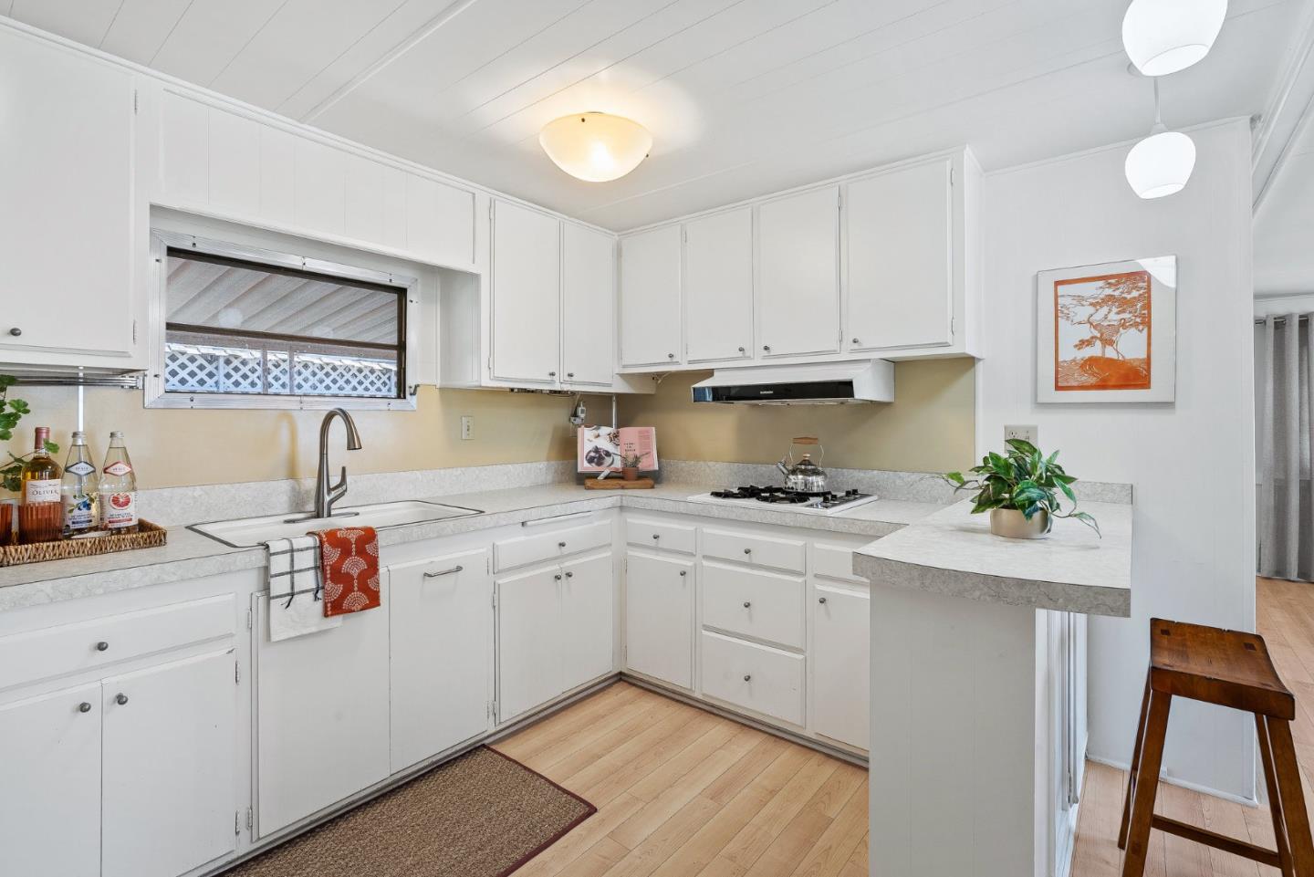 Detail Gallery Image 11 of 22 For 1555 Merrill St #125,  Santa Cruz,  CA 95062 - 2 Beds | 2 Baths