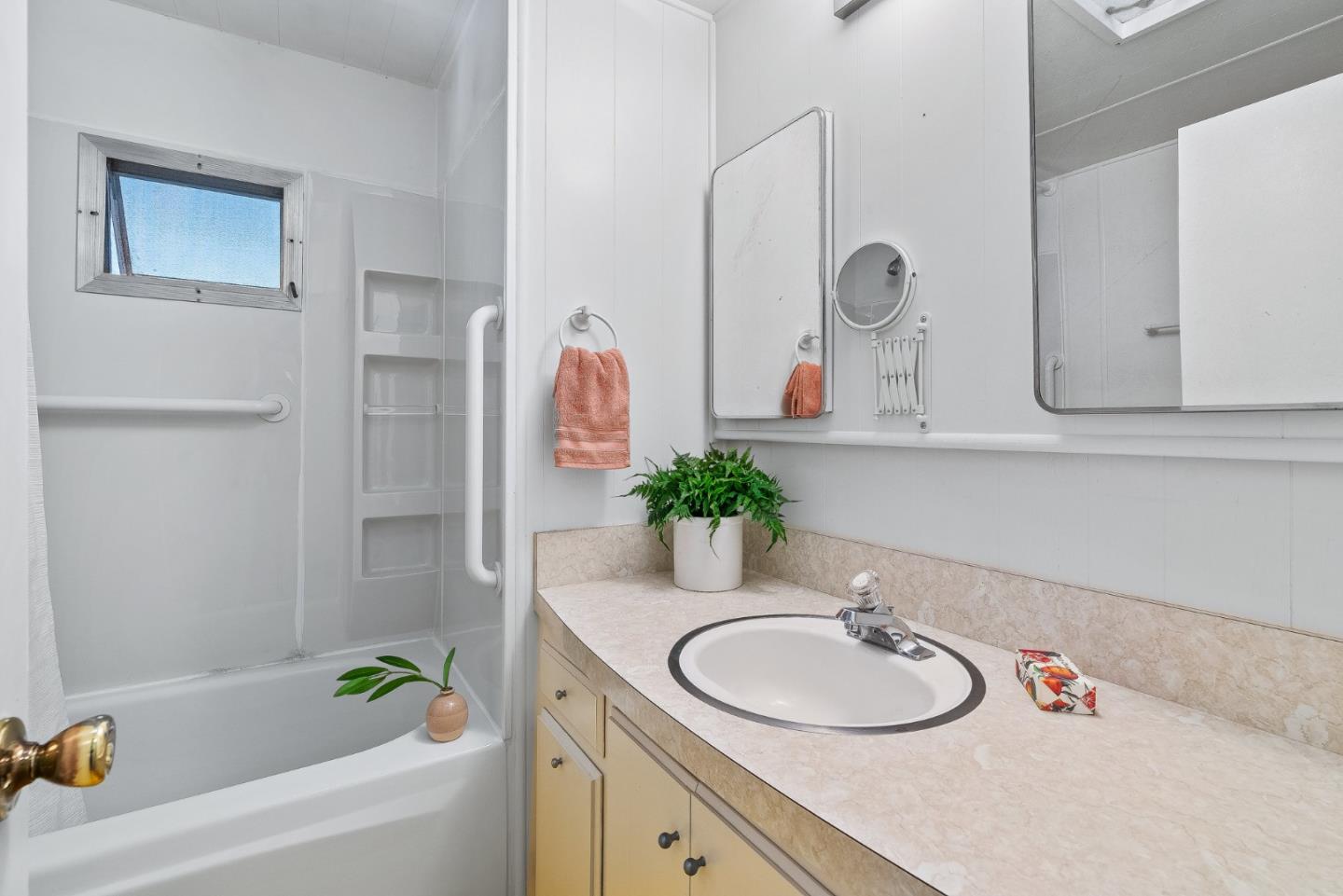 Detail Gallery Image 18 of 22 For 1555 Merrill St #125,  Santa Cruz,  CA 95062 - 2 Beds | 2 Baths