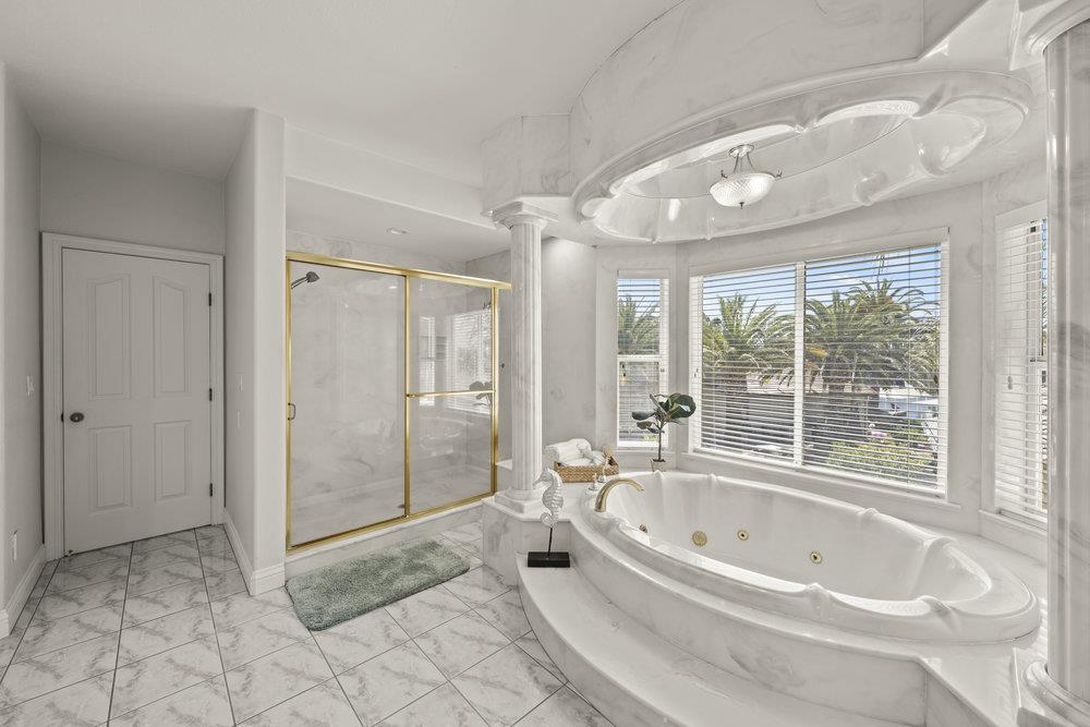 Detail Gallery Image 37 of 78 For 2220 Sunset Pt, Discovery Bay,  CA 94505 - 5 Beds | 5/1 Baths