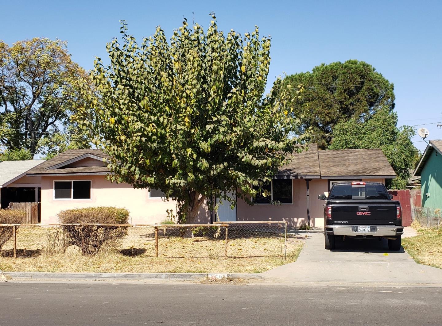 Detail Gallery Image 1 of 12 For 9598 Eastview Dr, Hanford,  CA 93230 - 3 Beds | 1 Baths