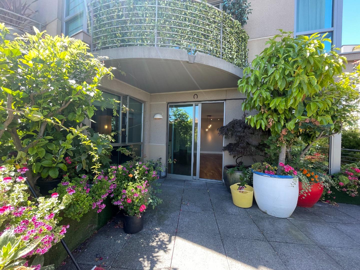 219 Brannan Street # 2F, San Francisco, California 94107, 2 Bedrooms Bedrooms, ,2 BathroomsBathrooms,Residential,For Sale,219 Brannan Street # 2F,ML81977128