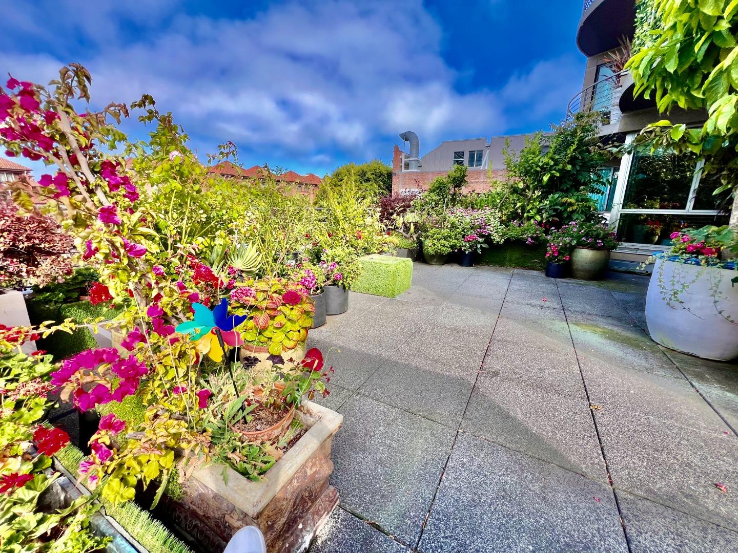 219 Brannan Street # 2F, San Francisco, California 94107, 2 Bedrooms Bedrooms, ,2 BathroomsBathrooms,Residential,For Sale,219 Brannan Street # 2F,ML81977128