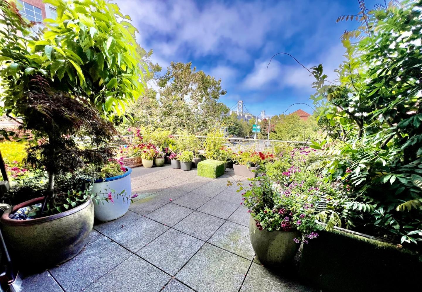 219 Brannan Street # 2F, San Francisco, California 94107, 2 Bedrooms Bedrooms, ,2 BathroomsBathrooms,Residential,For Sale,219 Brannan Street # 2F,ML81977128