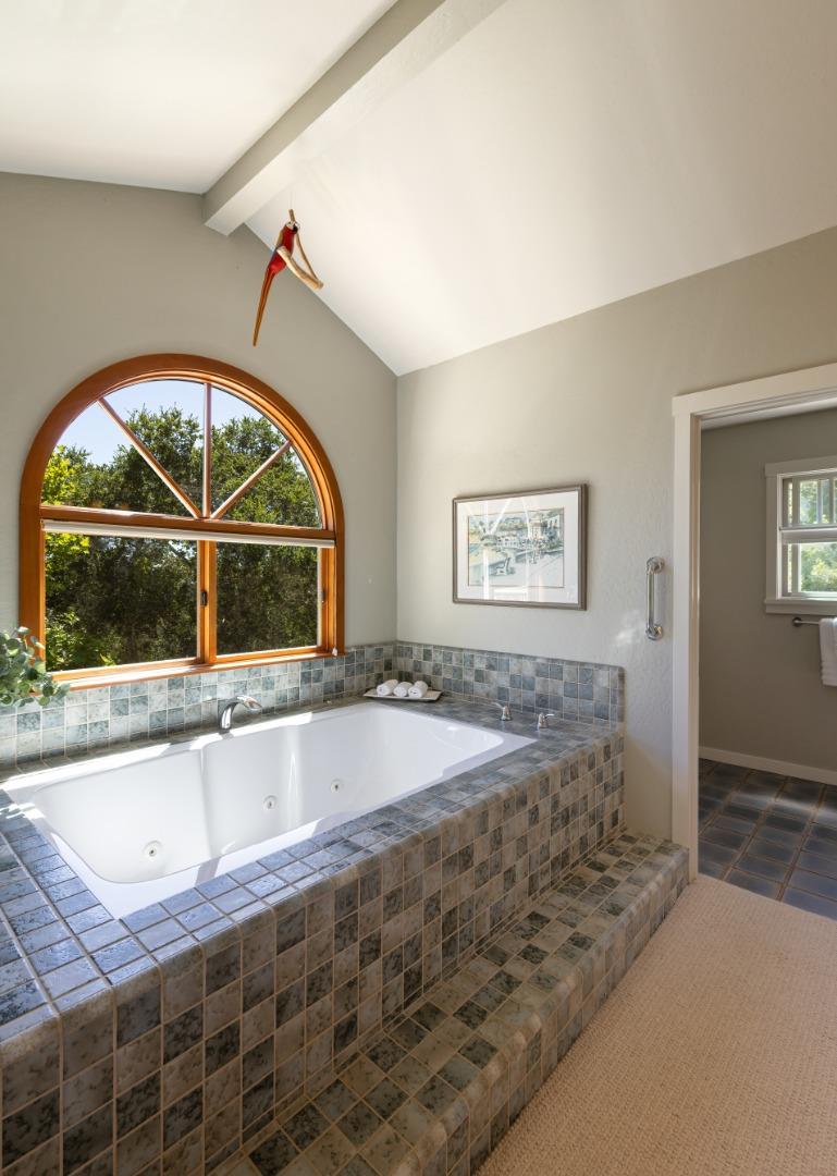 Detail Gallery Image 33 of 65 For 661 Meadow Rd, Aptos,  CA 95003 - 4 Beds | 3 Baths