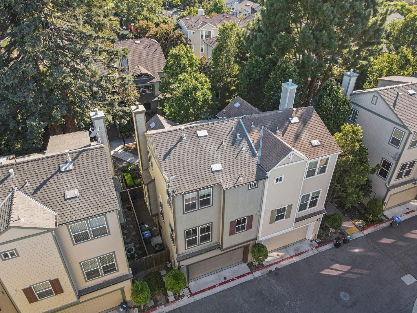 Detail Gallery Image 35 of 38 For 190 Wiley Ter, Mountain View,  CA 94043 - 3 Beds | 3/1 Baths