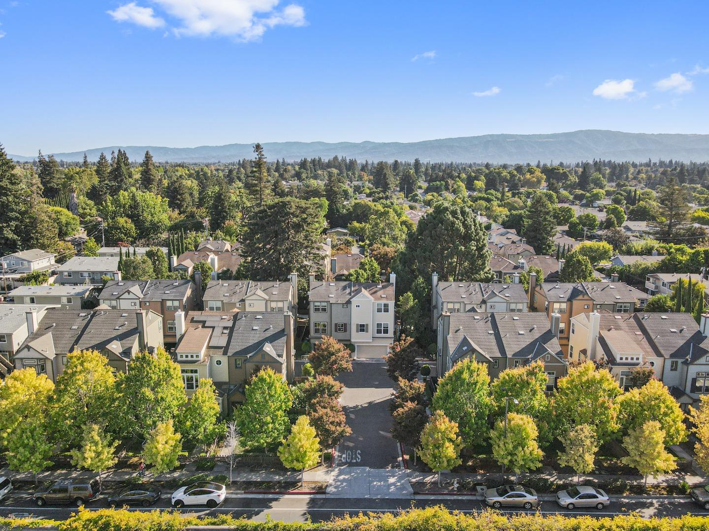 Detail Gallery Image 37 of 38 For 190 Wiley Ter, Mountain View,  CA 94043 - 3 Beds | 3/1 Baths