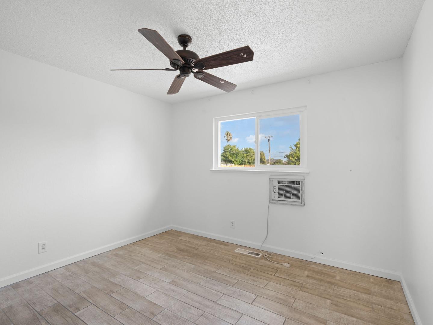 256 Olympia Drive, Pittsburg, California 94565, 3 Bedrooms Bedrooms, ,2 BathroomsBathrooms,Residential,For Sale,256 Olympia Drive,ML81977205