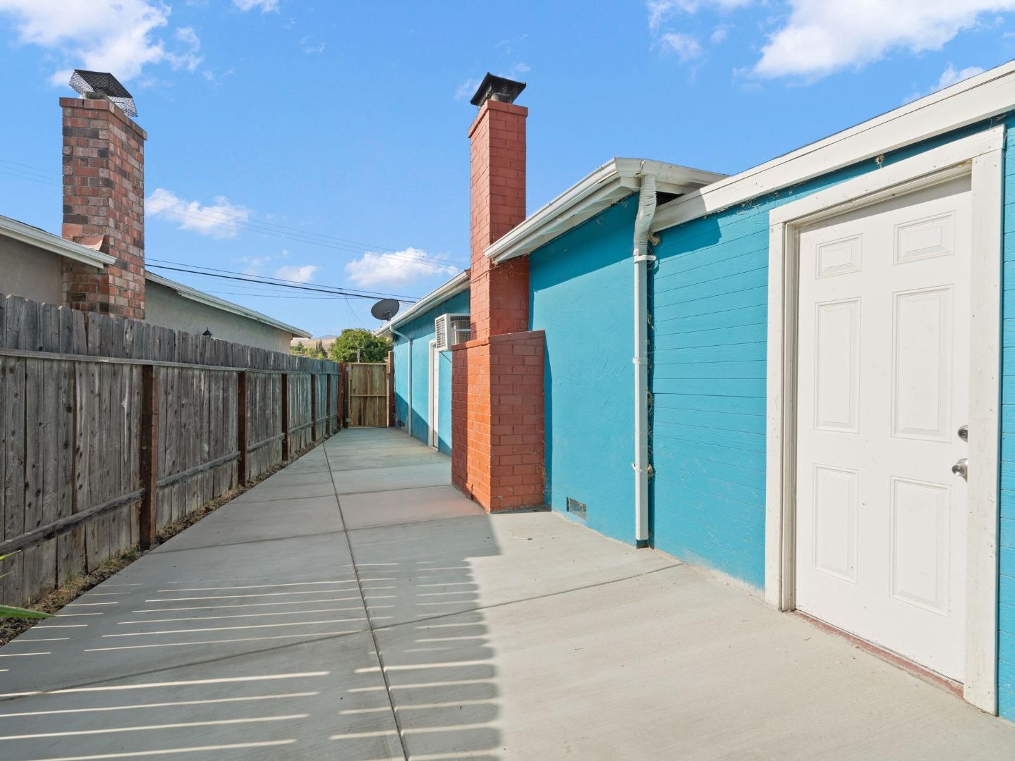256 Olympia Drive, Pittsburg, California 94565, 3 Bedrooms Bedrooms, ,2 BathroomsBathrooms,Residential,For Sale,256 Olympia Drive,ML81977205