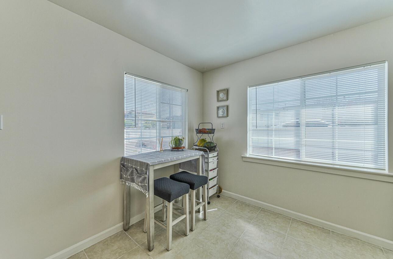 Detail Gallery Image 17 of 33 For 1705 Laguna St, Seaside,  CA 93955 - 3 Beds | 2 Baths