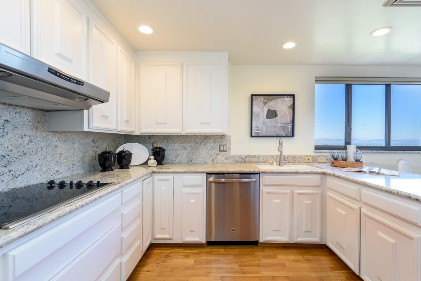 Detail Gallery Image 16 of 34 For 50 Mounds Rd #507,  San Mateo,  CA 94402 - 2 Beds | 2 Baths