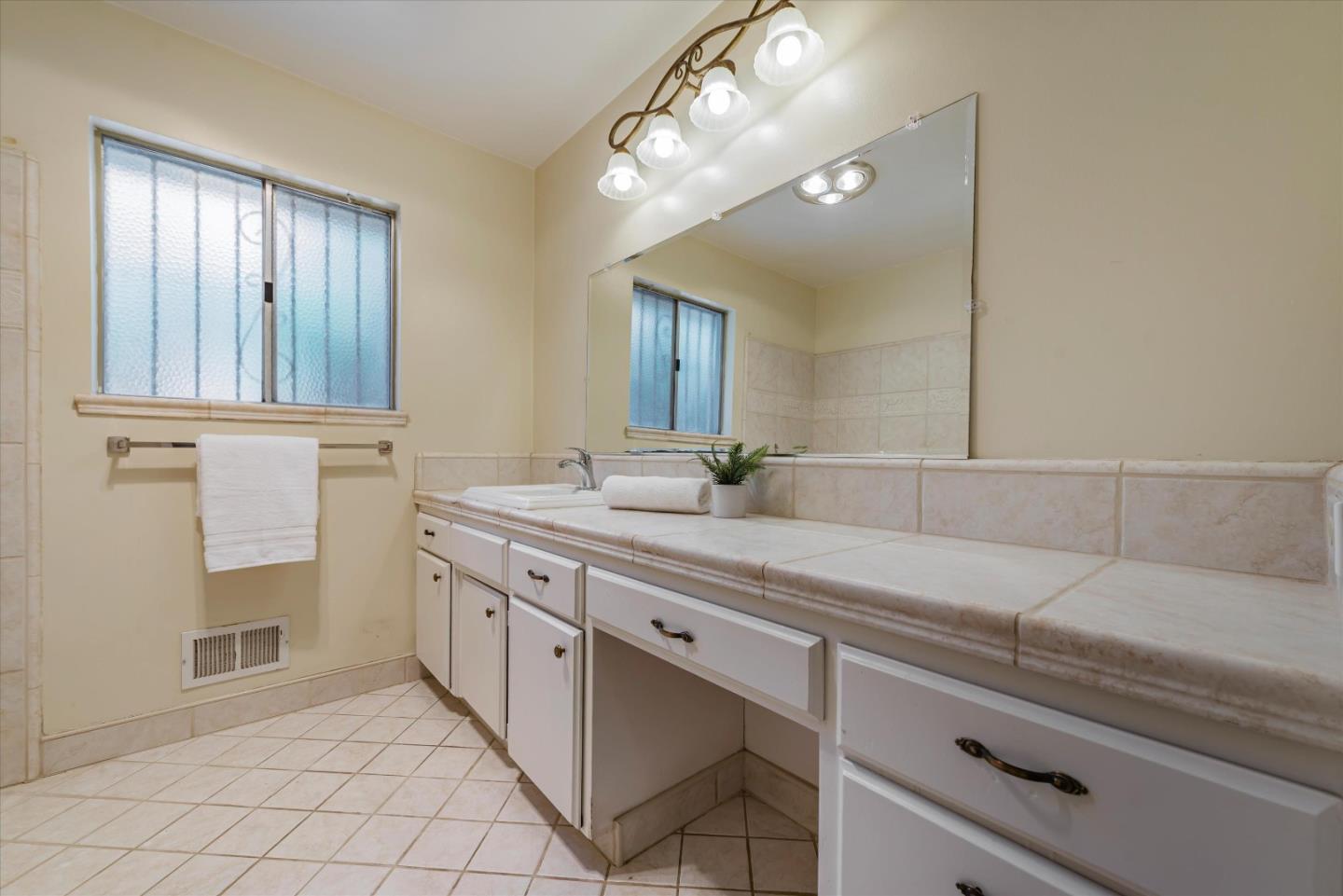 Detail Gallery Image 31 of 43 For 2132 Canoas Garden Ave, San Jose,  CA 95125 - 3 Beds | 2 Baths