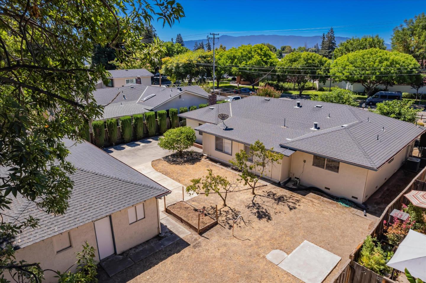 Detail Gallery Image 35 of 43 For 2132 Canoas Garden Ave, San Jose,  CA 95125 - 3 Beds | 2 Baths