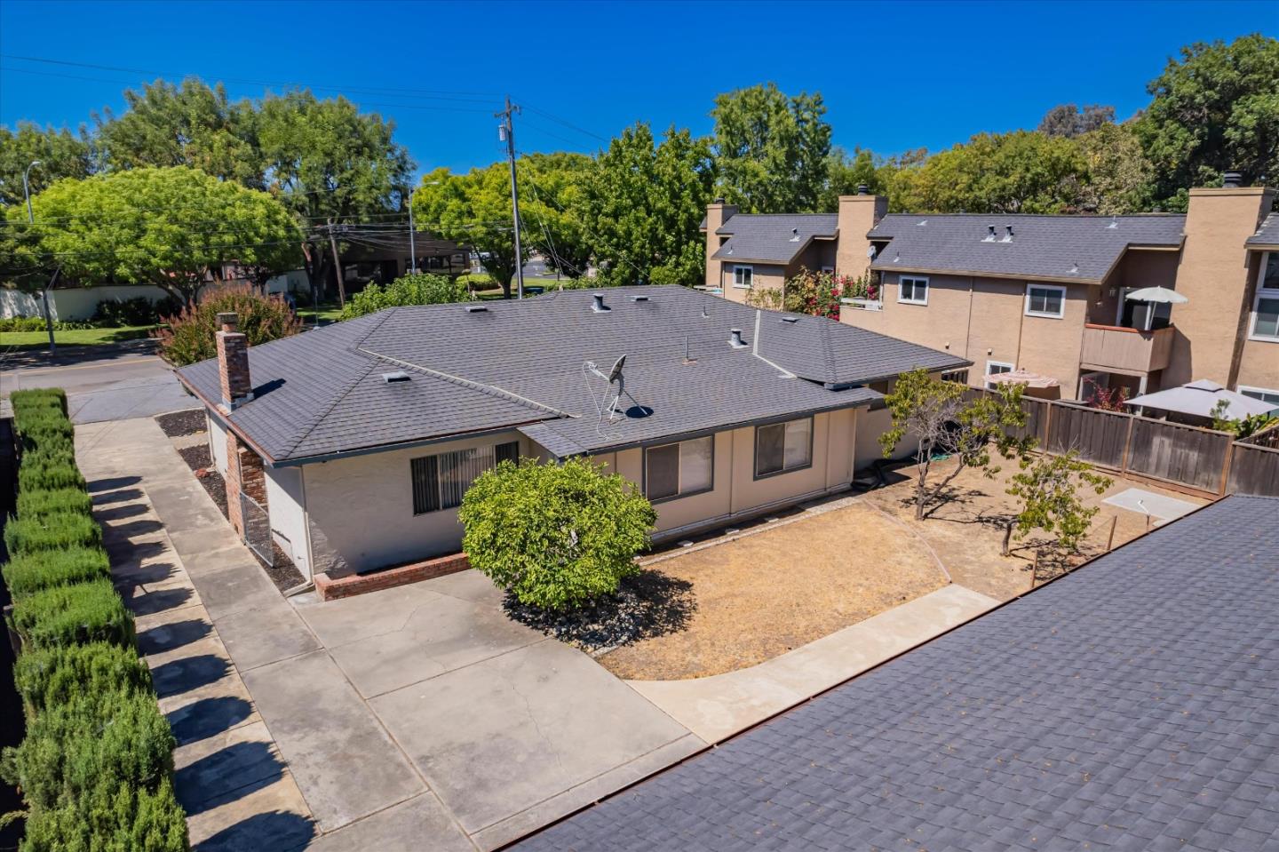 Detail Gallery Image 5 of 43 For 2132 Canoas Garden Ave, San Jose,  CA 95125 - 3 Beds | 2 Baths