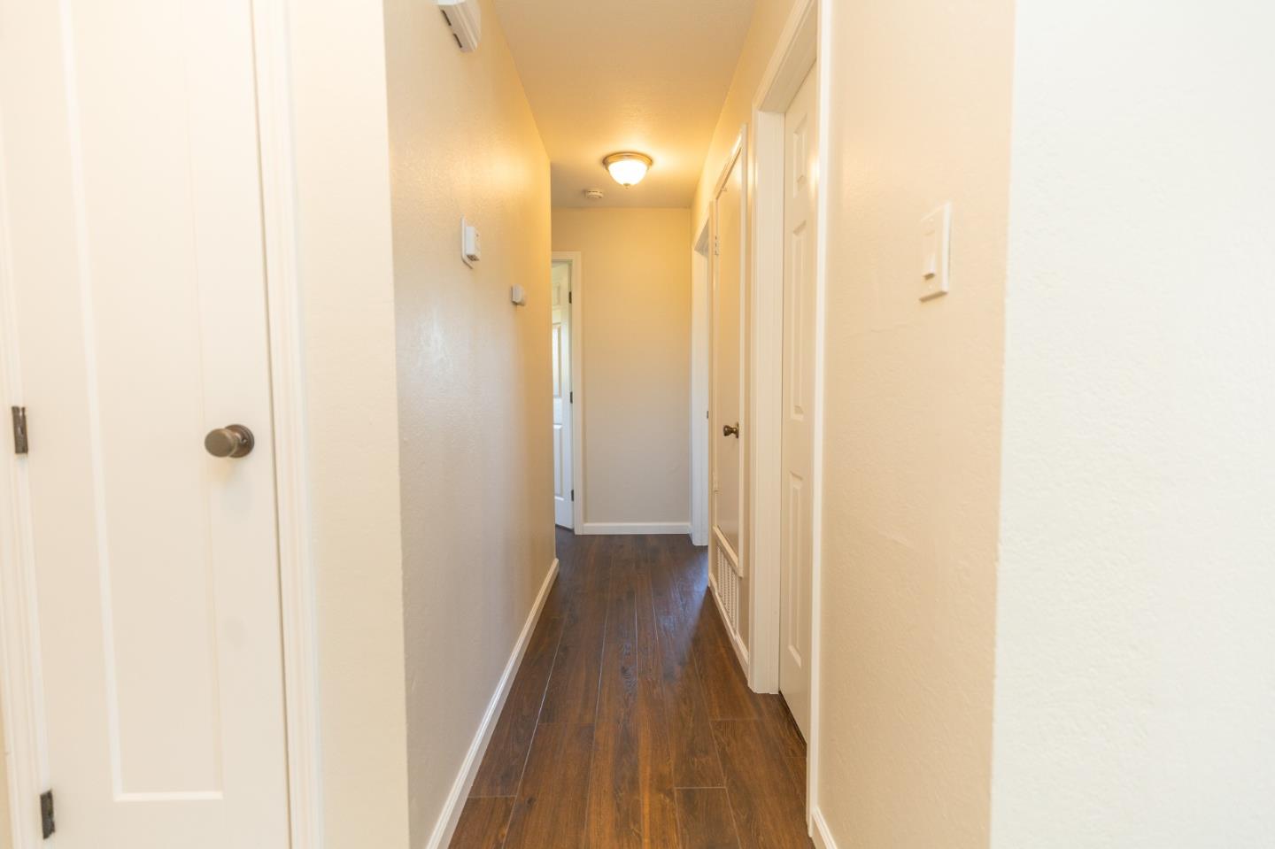 Detail Gallery Image 12 of 40 For 126 Wayne Ct #122,  Redwood City,  CA 94063 - 3 Beds | 2 Baths