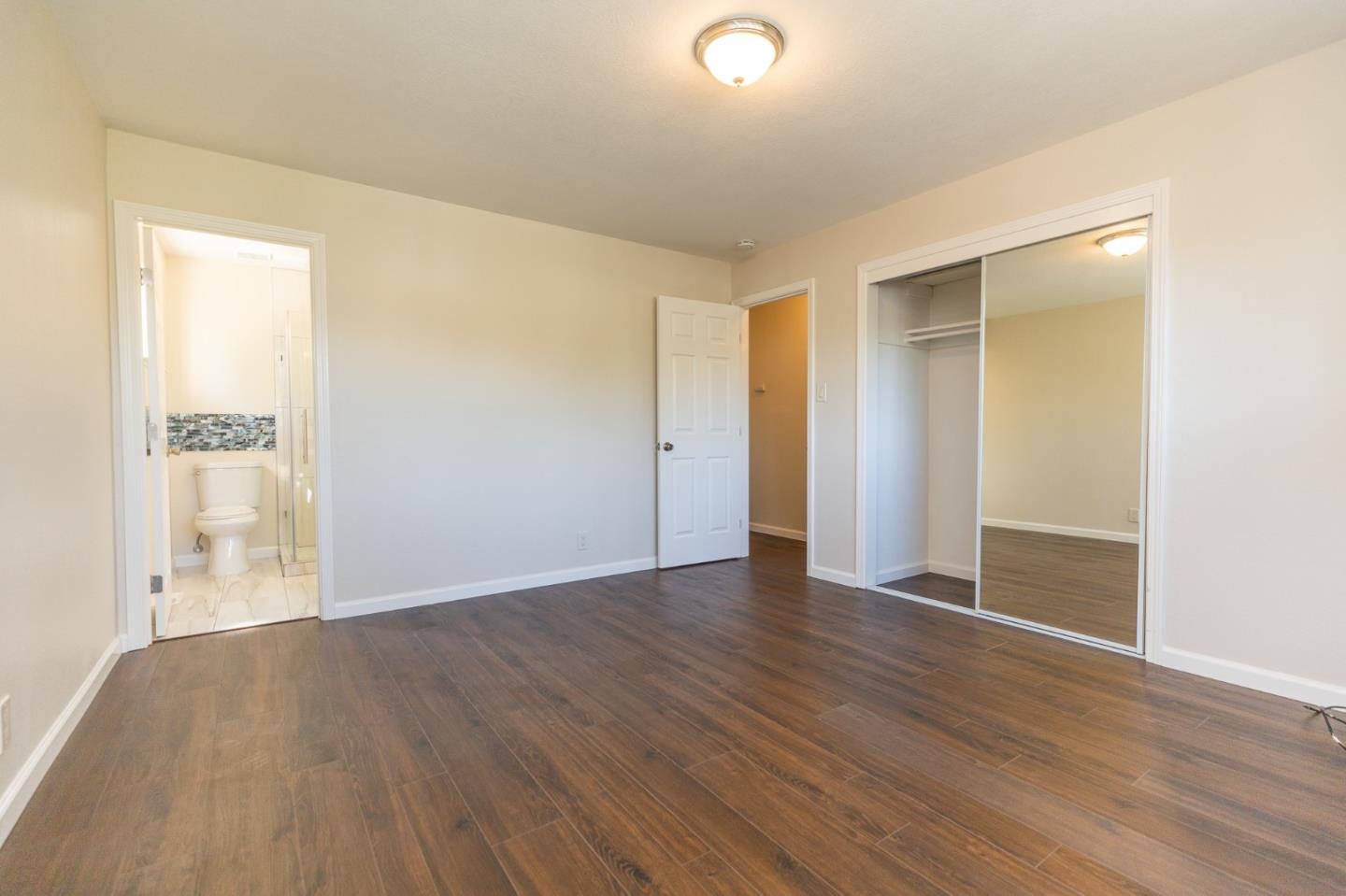 Detail Gallery Image 16 of 40 For 126 Wayne Ct #122,  Redwood City,  CA 94063 - 3 Beds | 2 Baths