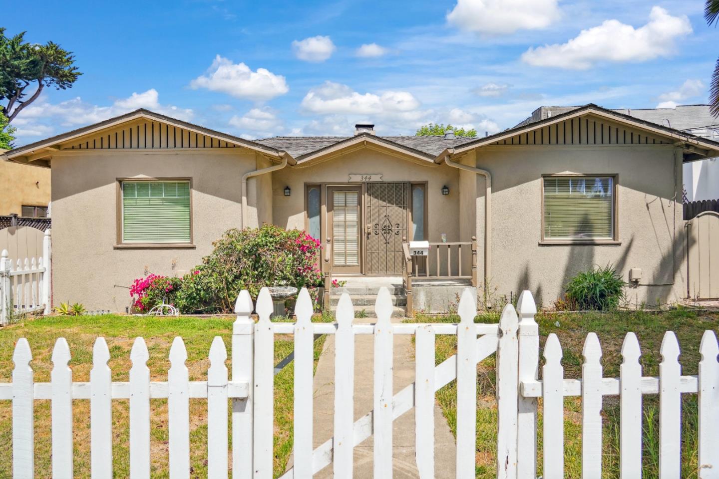 Detail Gallery Image 1 of 1 For 344 Central Ave, Salinas,  CA 93901 - 2 Beds | 2 Baths