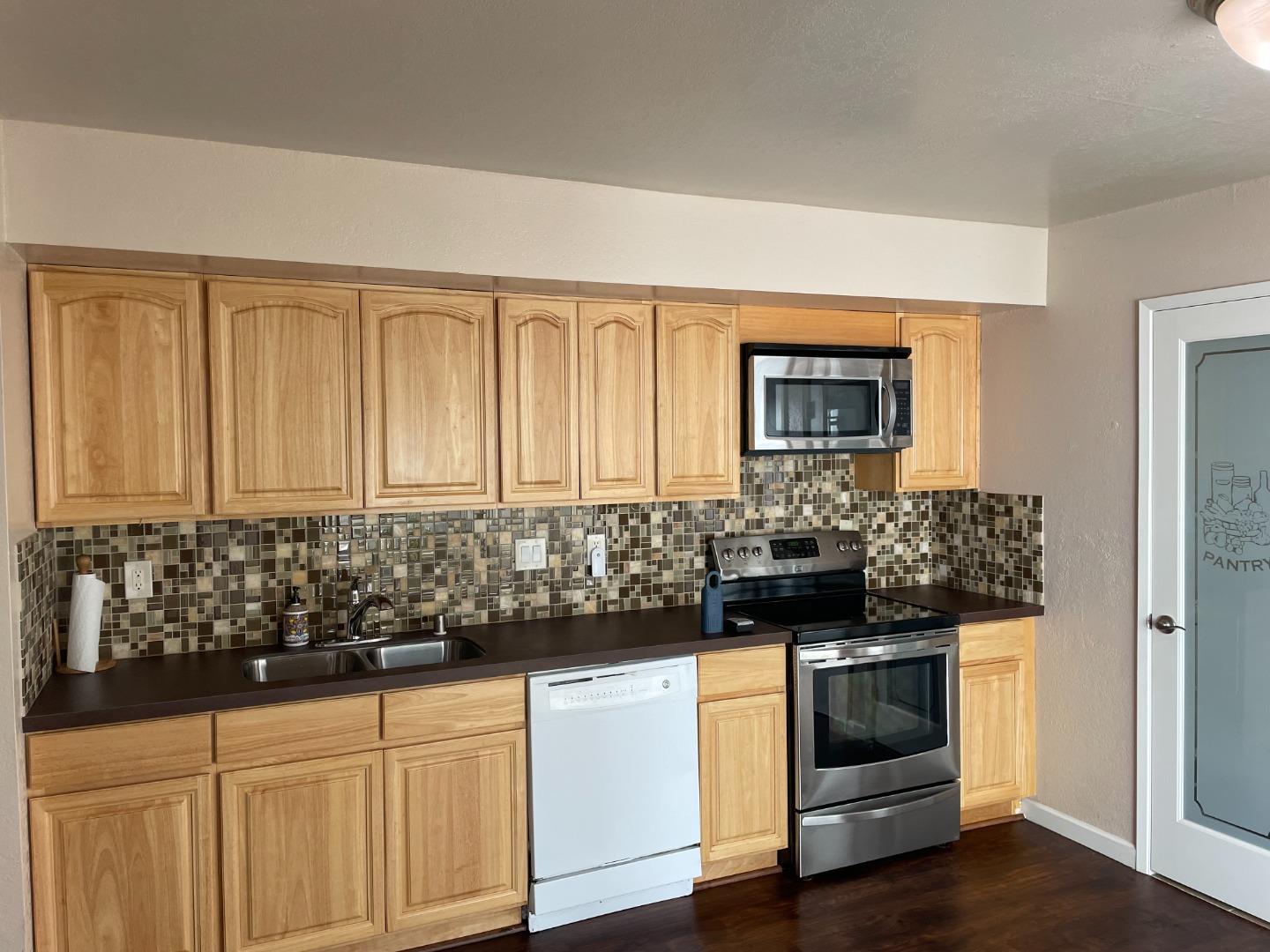 Detail Gallery Image 7 of 25 For 1737 Shady Creek Ct, San Jose,  CA 95148 - 2 Beds | 1/1 Baths