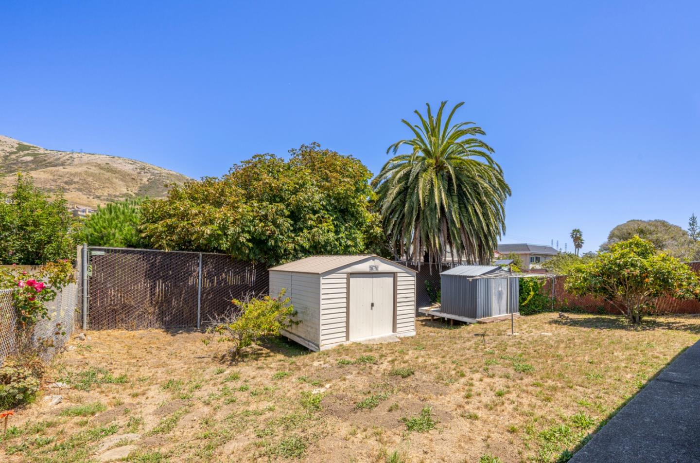 Detail Gallery Image 11 of 11 For 454 Hemlock Ave, South San Francisco,  CA 94080 - 3 Beds | 1 Baths