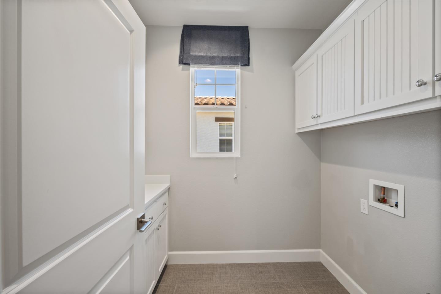 Detail Gallery Image 12 of 22 For 2977 Abrams Dr, Marina,  CA 93933 - 3 Beds | 2/1 Baths