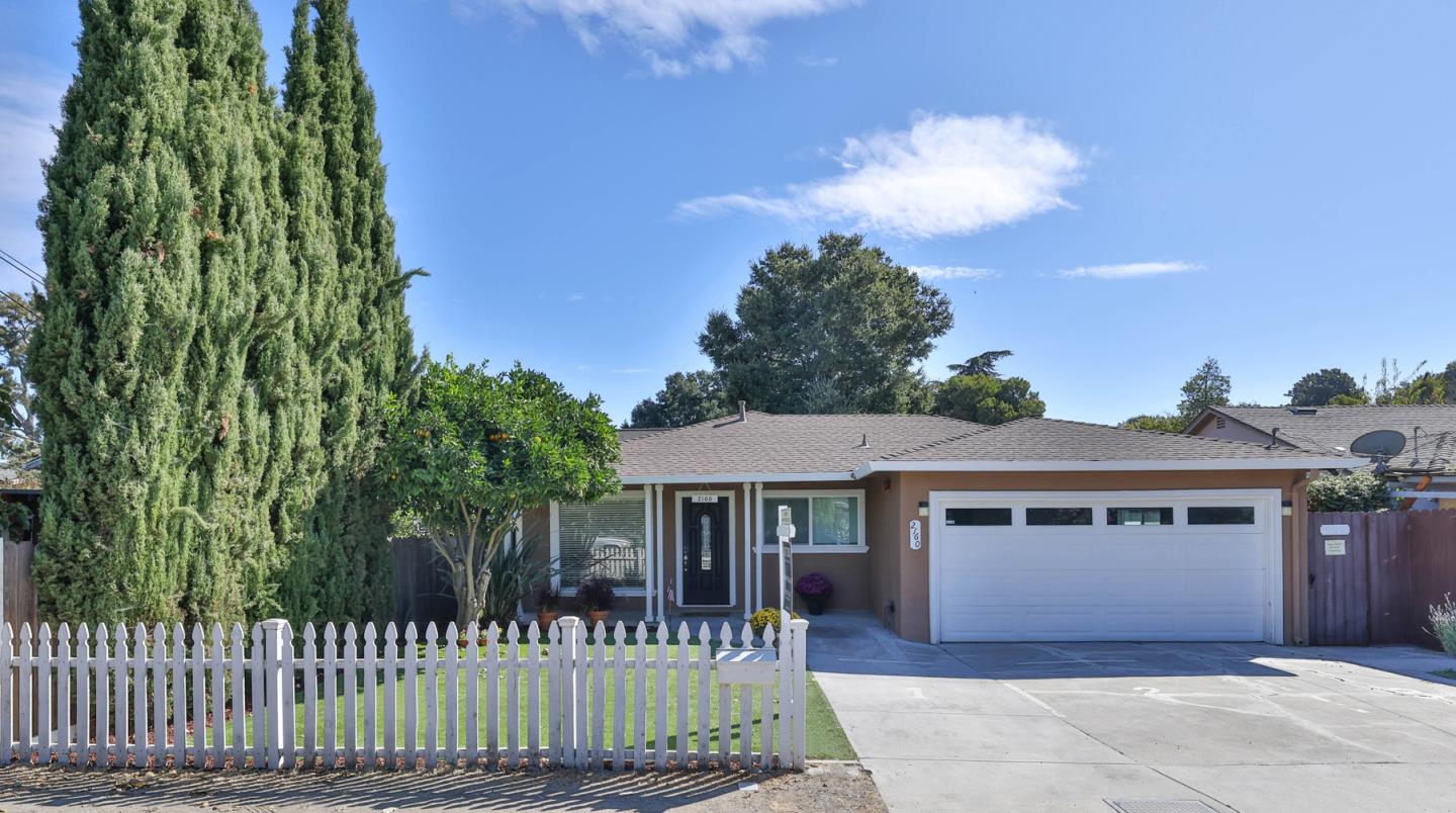 Detail Gallery Image 1 of 32 For 2160 Lincoln St, East Palo Alto,  CA 94303 - 5 Beds | 5 Baths