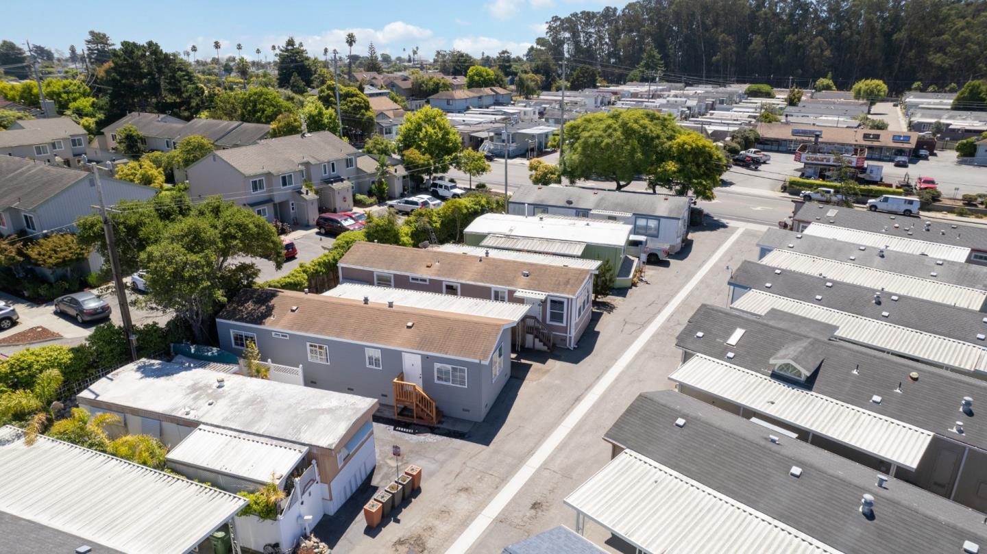 Detail Gallery Image 19 of 33 For 2565 Portola Dr #32,  Santa Cruz,  CA 95062 - 2 Beds | 1 Baths