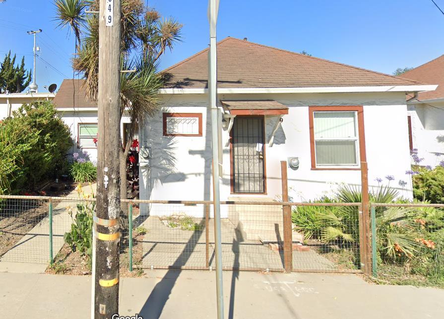 Detail Gallery Image 2 of 4 For 315 Ocean St, Santa Cruz,  CA 95060 - 3 Beds | 2 Baths