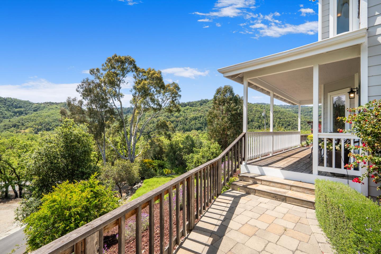 Detail Gallery Image 3 of 78 For 4995 Redwood Retreat, Gilroy,  CA 95020 - 4 Beds | 3 Baths