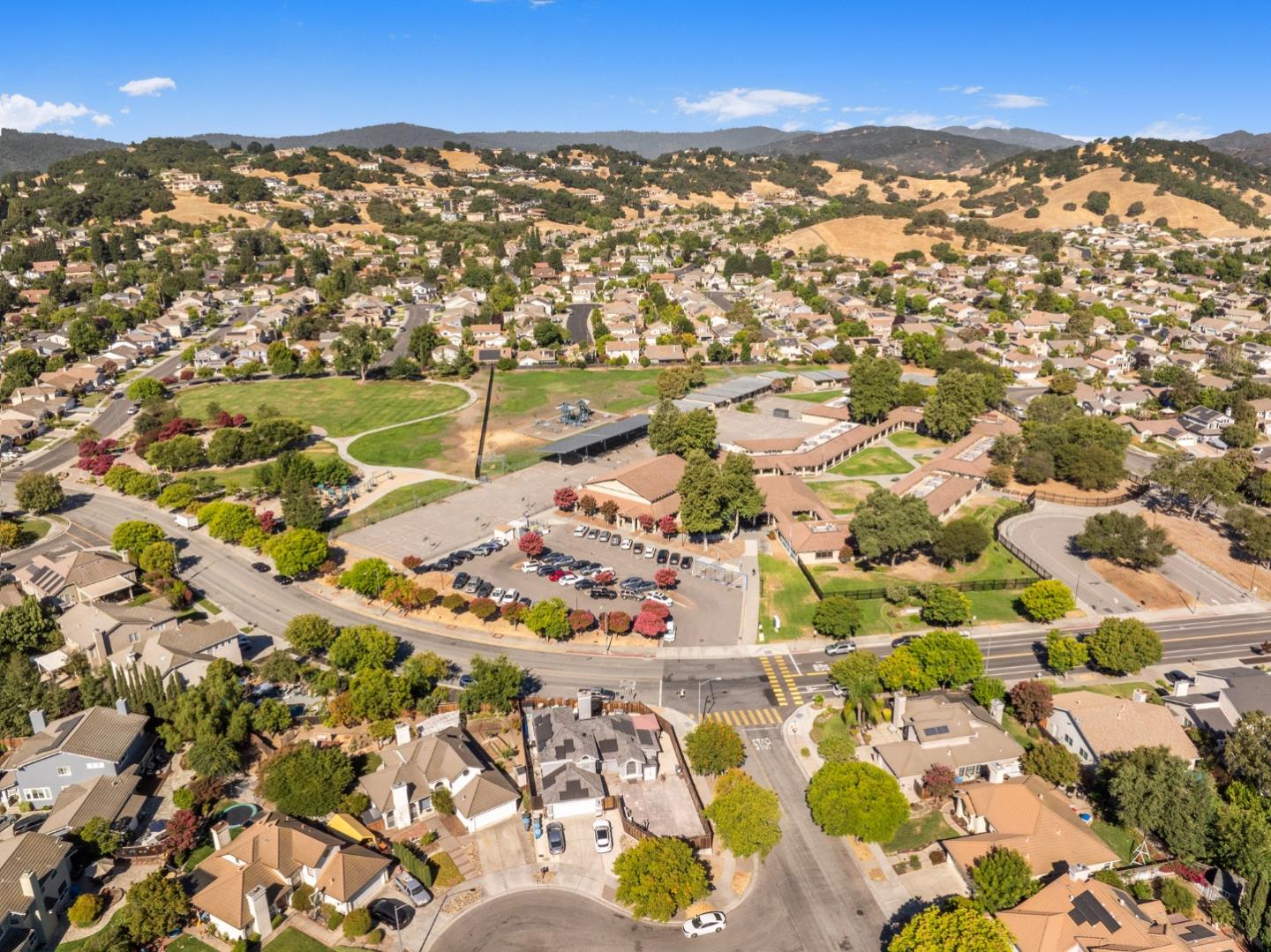 Detail Gallery Image 6 of 34 For 9076 San Juan Ct, Gilroy,  CA 95020 - 3 Beds | 2/1 Baths