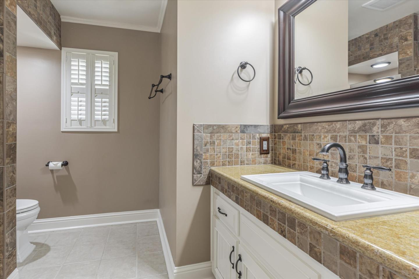 Detail Gallery Image 25 of 39 For 1620 Cushman St, Hollister,  CA 95023 - 3 Beds | 1/1 Baths