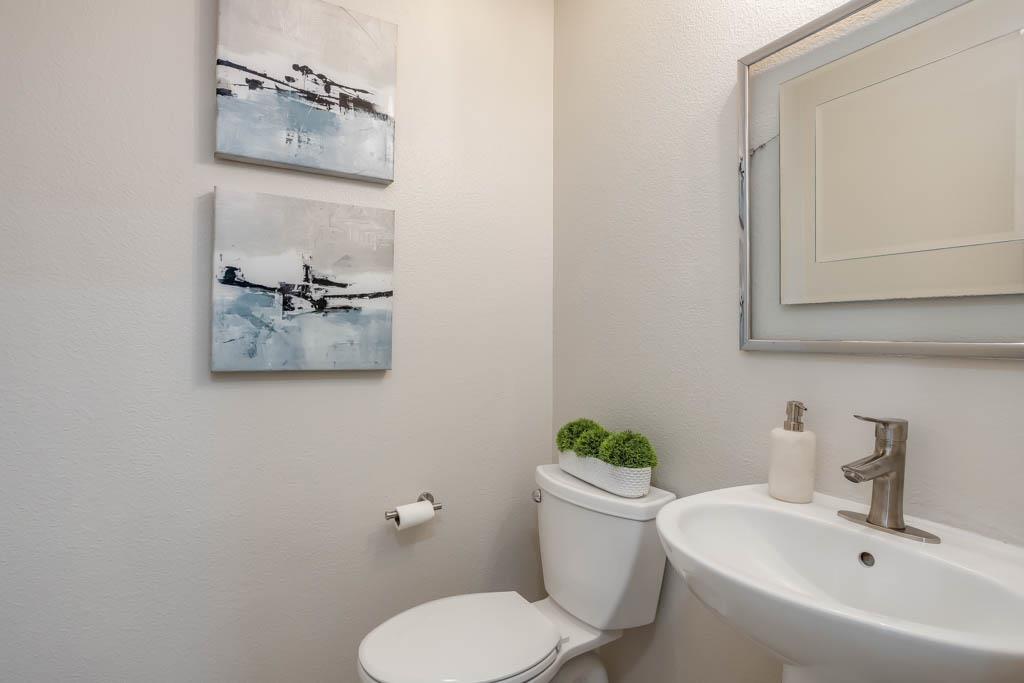 Detail Gallery Image 13 of 30 For 881 Water Walk, Milpitas,  CA 95035 - 2 Beds | 2/1 Baths