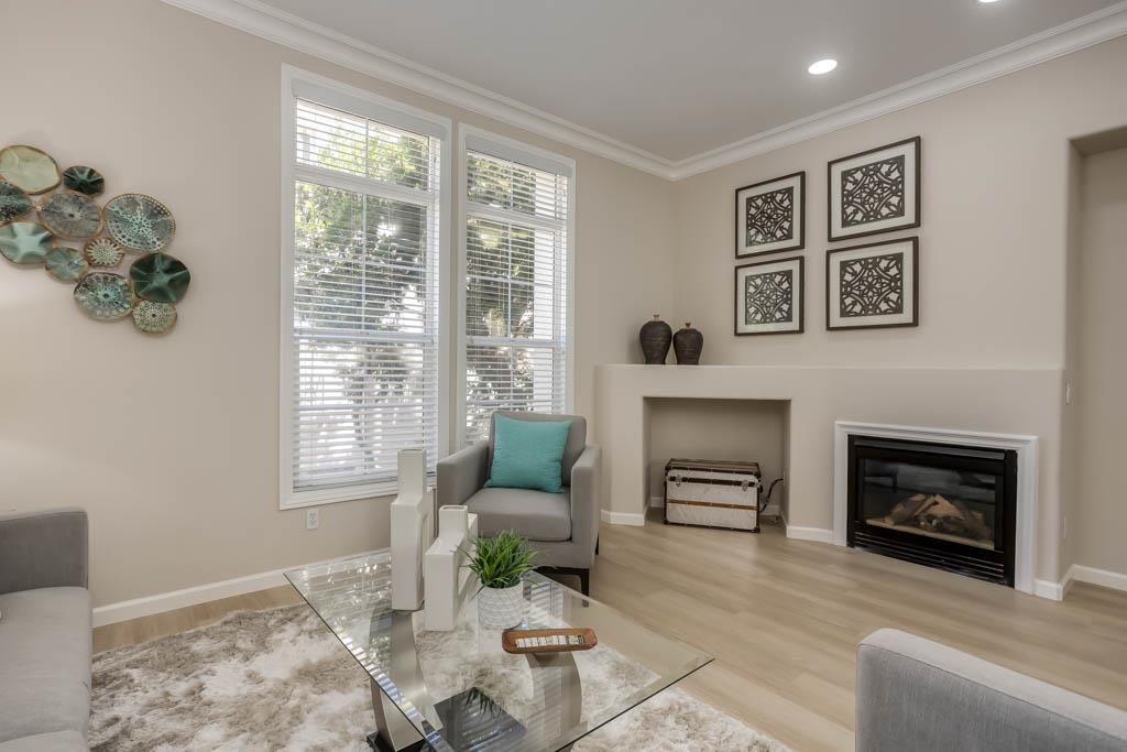 Detail Gallery Image 5 of 30 For 881 Water Walk, Milpitas,  CA 95035 - 2 Beds | 2/1 Baths