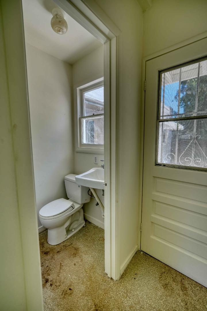 Detail Gallery Image 22 of 36 For 1508 Bay Rd, East Palo Alto,  CA 94303 - 3 Beds | 1/1 Baths