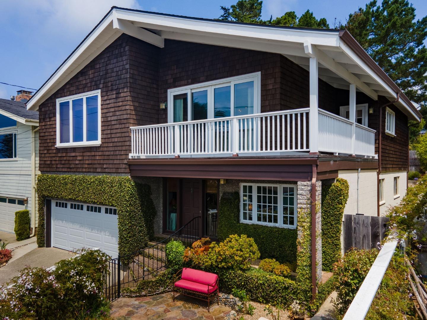 Detail Gallery Image 5 of 61 For 667 Kelmore St, Moss Beach,  CA 94038 - 4 Beds | 2 Baths