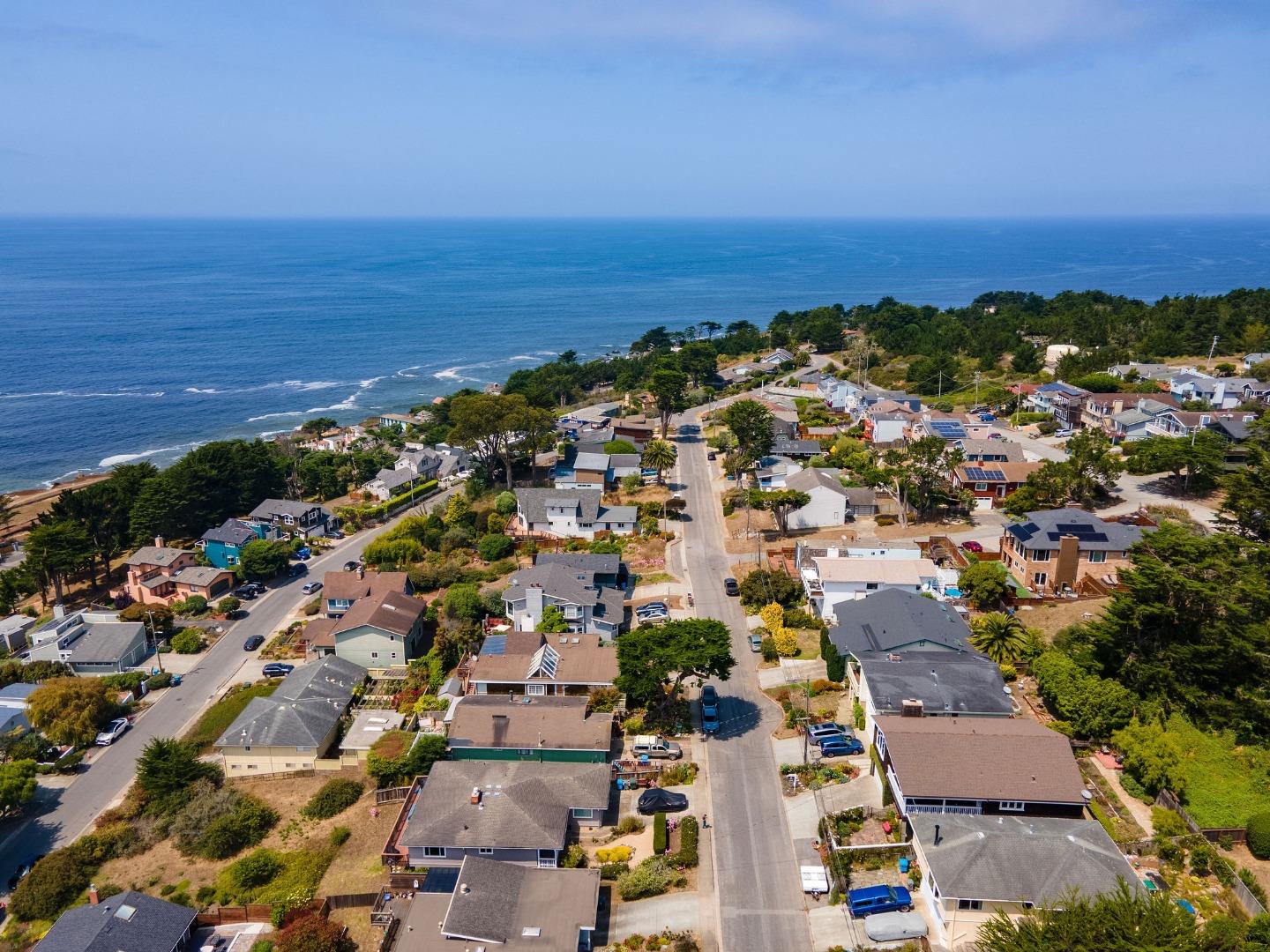 Detail Gallery Image 58 of 61 For 667 Kelmore St, Moss Beach,  CA 94038 - 4 Beds | 2 Baths