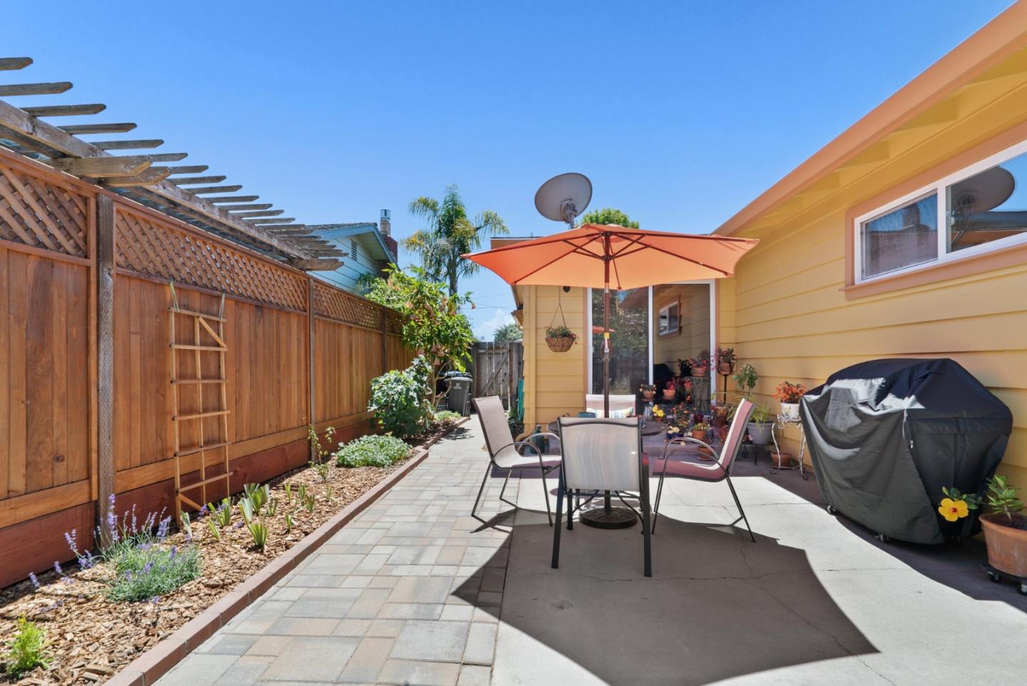 Detail Gallery Image 39 of 45 For 214 Nevada St, Santa Cruz,  CA 95060 - 3 Beds | 2 Baths