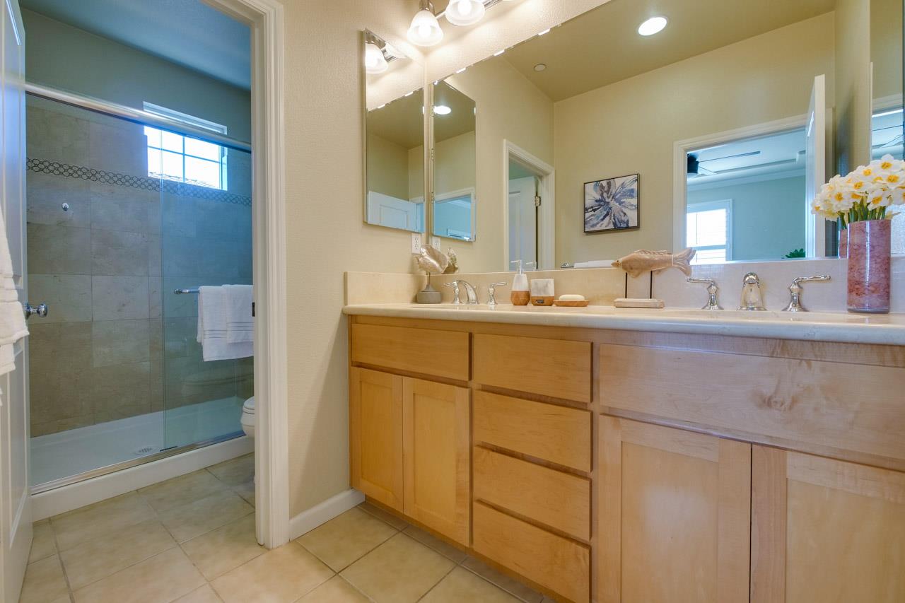 Detail Gallery Image 23 of 31 For 2194 Santoro Ln, San Jose,  CA 95124 - 2 Beds | 2 Baths