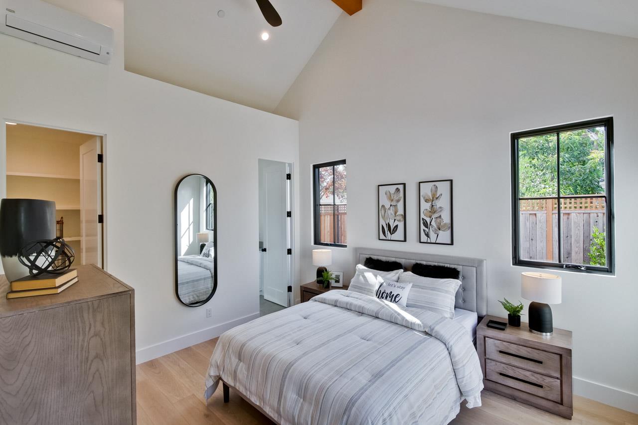 Detail Gallery Image 70 of 85 For 220 E Edith Ave, Los Altos,  CA 94022 - 5 Beds | 5/1 Baths