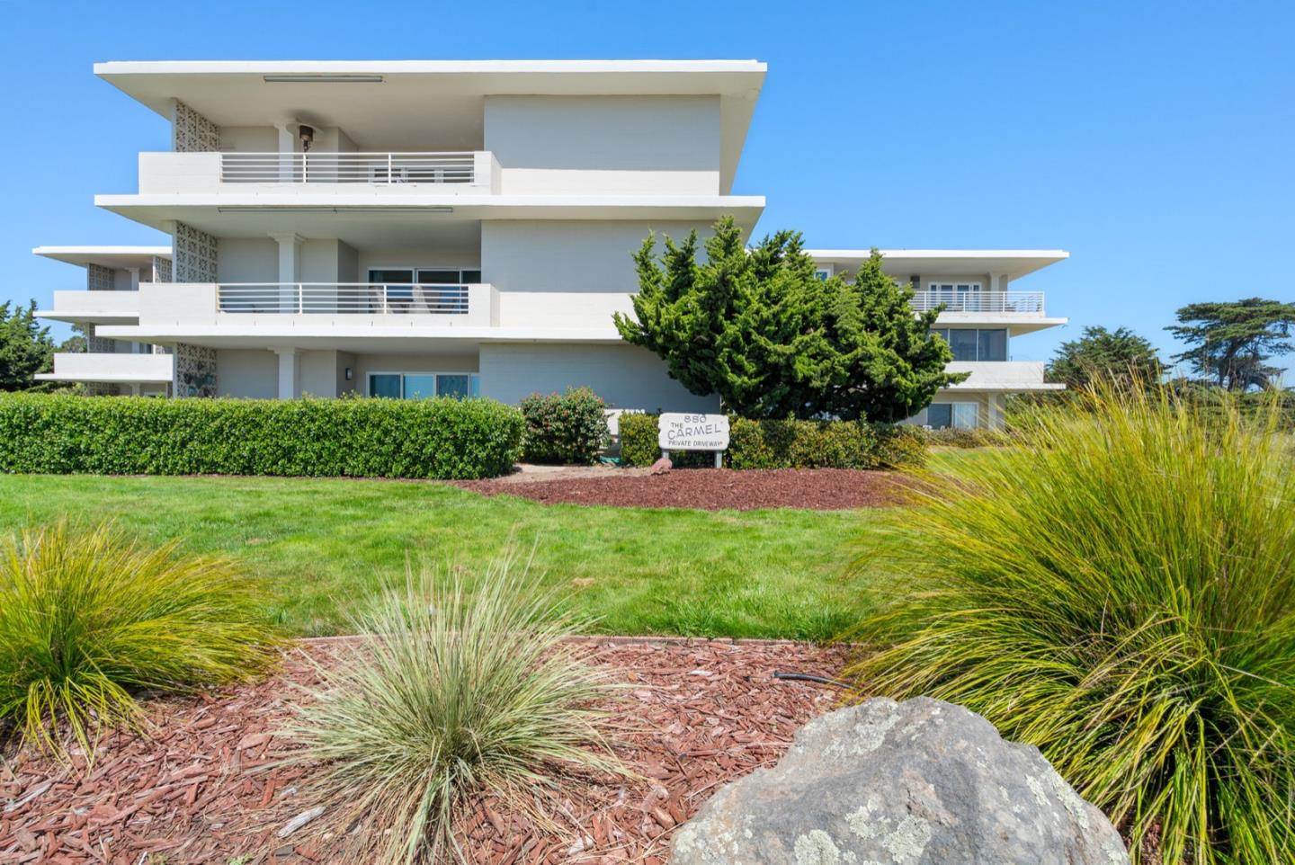 Detail Gallery Image 1 of 47 For 880 W Cliff Dr #7,  Santa Cruz,  CA 95060 - 3 Beds | 2 Baths