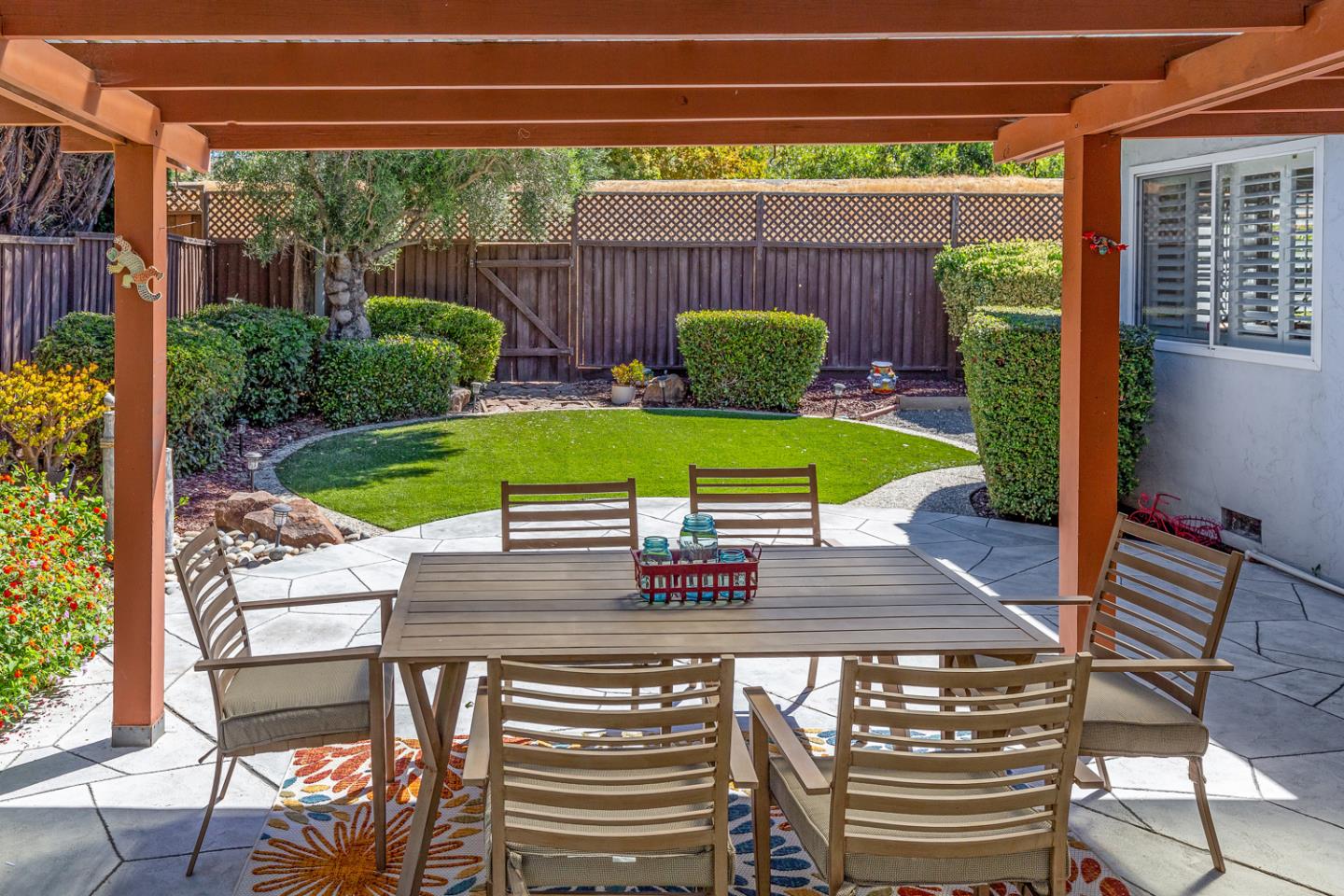 Detail Gallery Image 20 of 26 For 3805 Eastwood Cir, Santa Clara,  CA 95054 - 4 Beds | 2 Baths