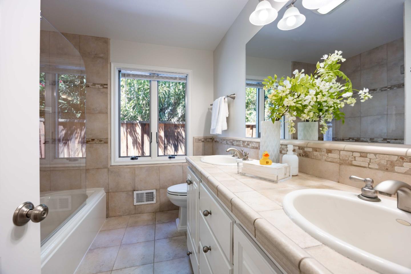 Detail Gallery Image 16 of 24 For 856 Berry Ave, Los Altos,  CA 94024 - 4 Beds | 2/1 Baths